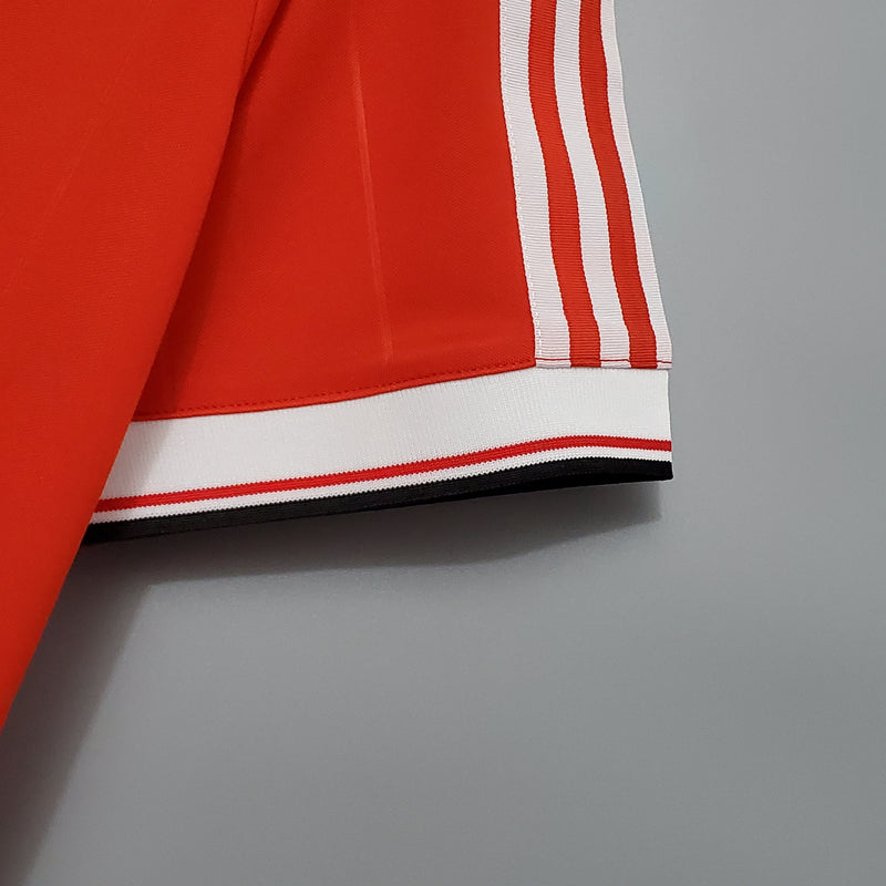 MANCHESTER UNITED I 1983 MAN (RETRO) - Wizard Jerseys